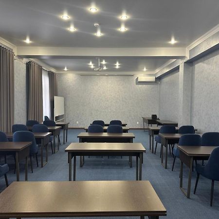 טרז Grand Way Hotel מראה חיצוני תמונה