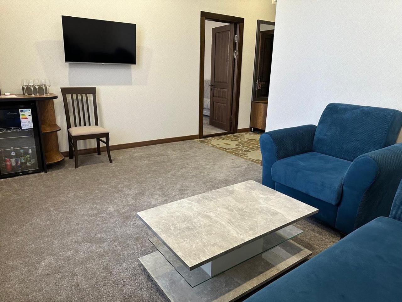 טרז Grand Way Hotel מראה חיצוני תמונה