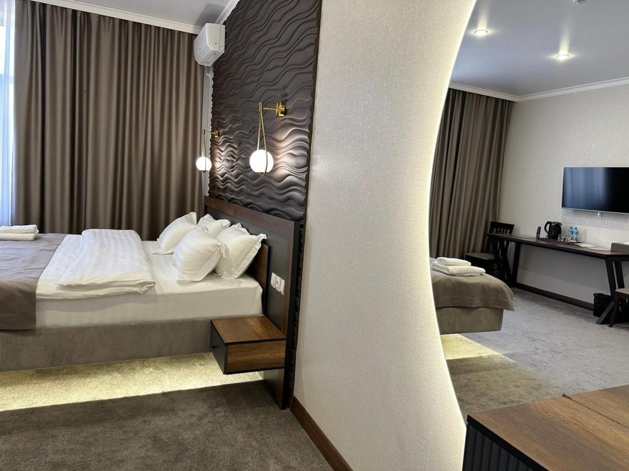 טרז Grand Way Hotel מראה חיצוני תמונה