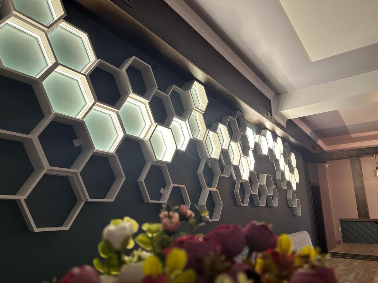 טרז Grand Way Hotel מראה חיצוני תמונה
