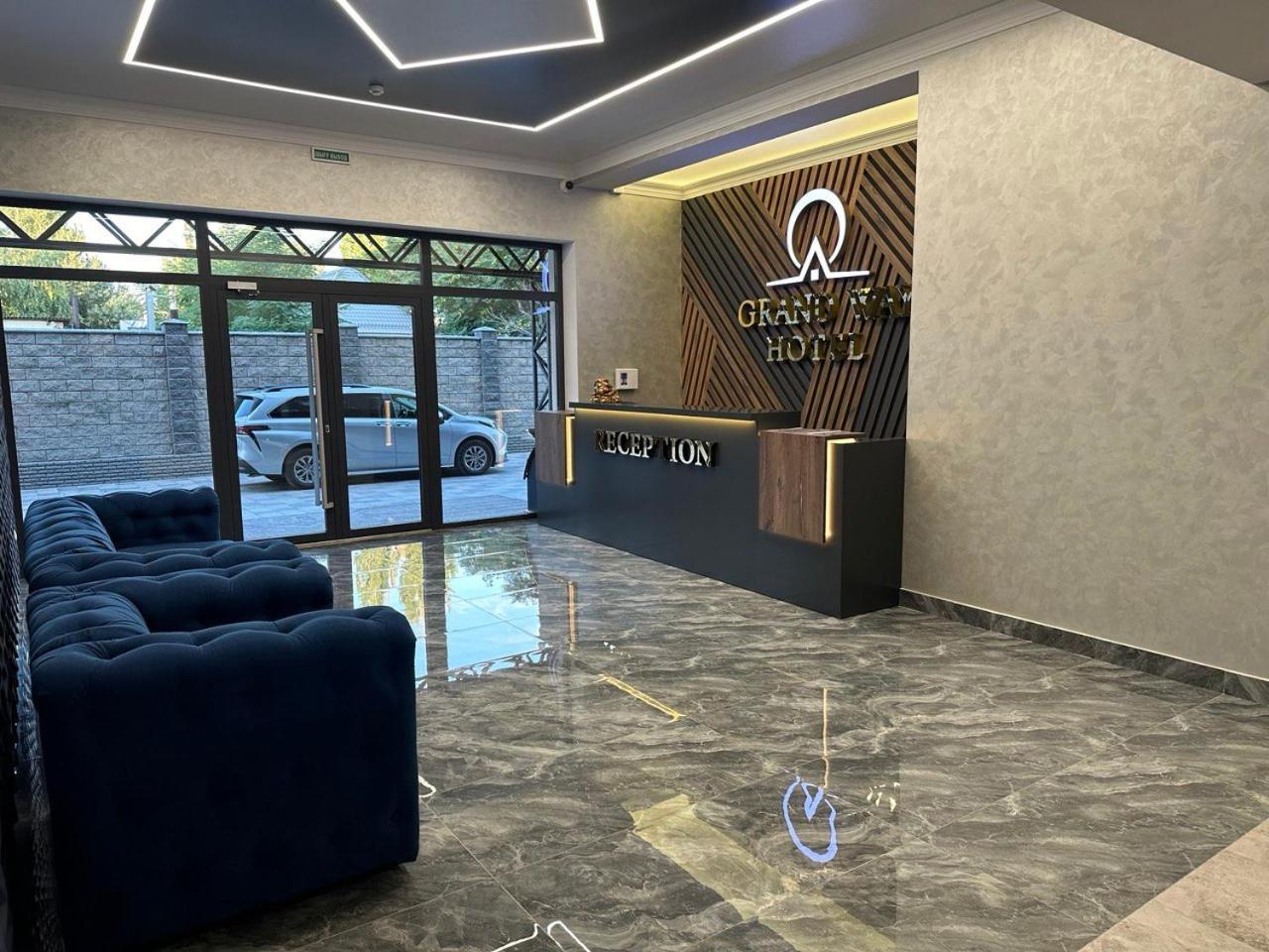 טרז Grand Way Hotel מראה חיצוני תמונה