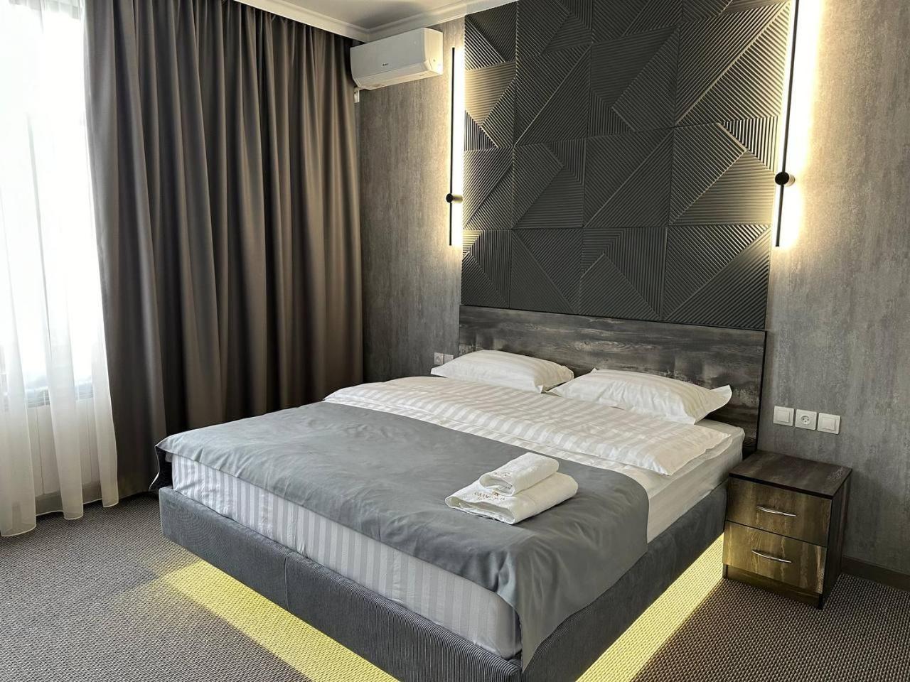 טרז Grand Way Hotel מראה חיצוני תמונה