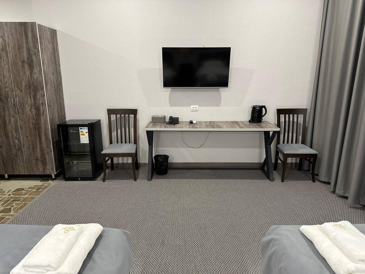 טרז Grand Way Hotel מראה חיצוני תמונה